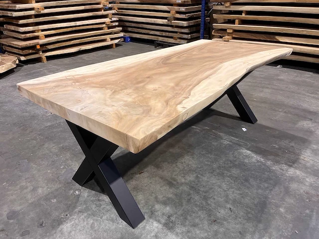 Suar boomstam tafel 200 cm. - afbeelding 1 van  3