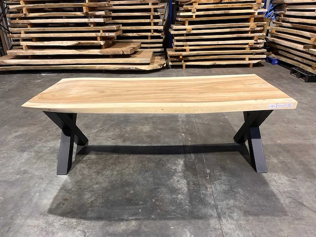 Suar boomstam tafel 220 cm. - afbeelding 3 van  3