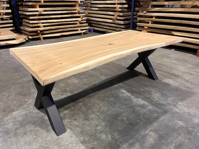 Suar boomstam tafel 220 cm. - afbeelding 1 van  3