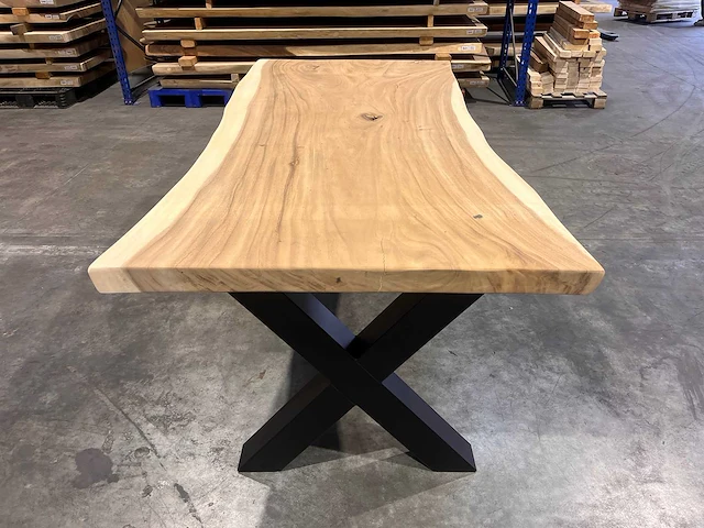Suar boomstam tafel 220 cm. - afbeelding 2 van  3