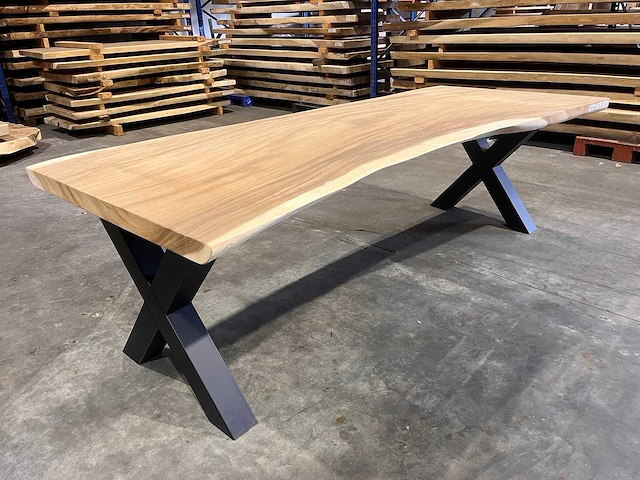 Suar boomstam tafel 240 cm. - afbeelding 2 van  3