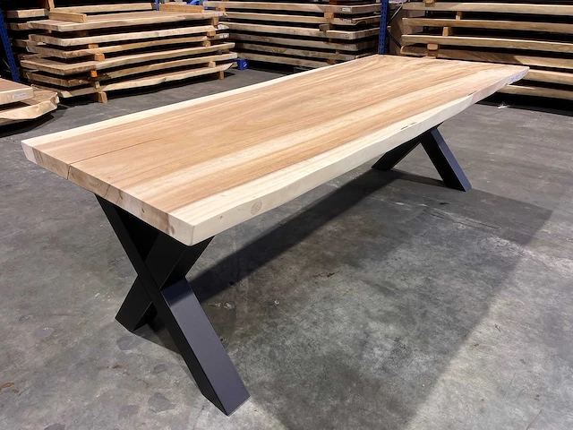 Suar boomstam tafel 240 cm. - afbeelding 1 van  3