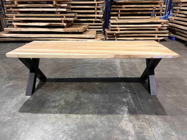 Suar boomstam tafel 240 cm. - afbeelding 2 van  3