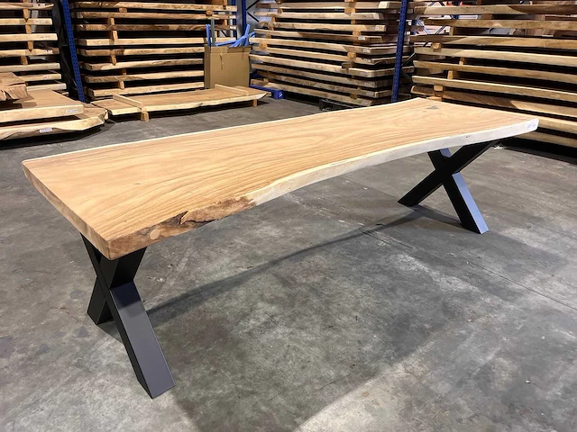 Suar boomstam tafel 260 cm. - afbeelding 1 van  3