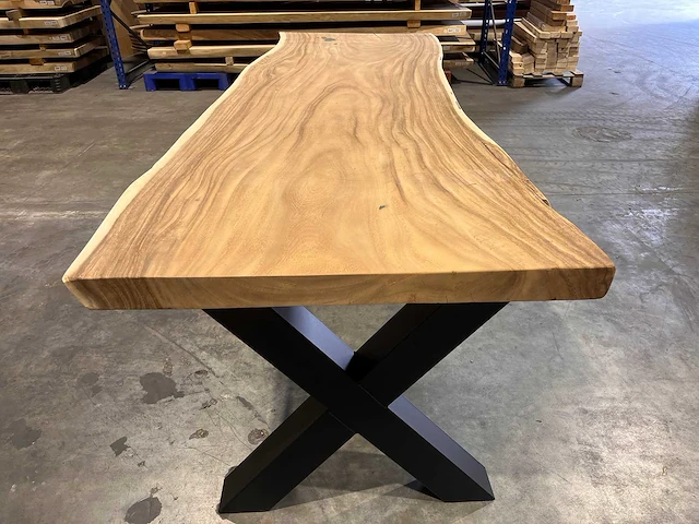 Suar boomstam tafel 260 cm. - afbeelding 2 van  3