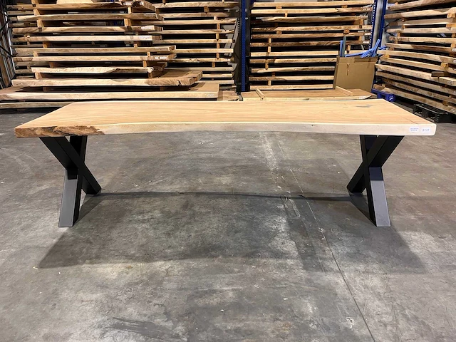 Suar boomstam tafel 260 cm. - afbeelding 3 van  3