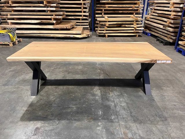 Suar boomstam tafel 260 cm. - afbeelding 3 van  3