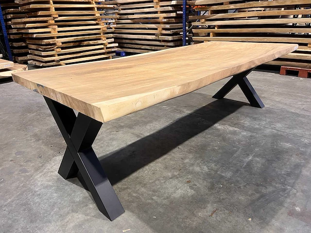 Suar boomstam tafel 260 cm. - afbeelding 4 van  4