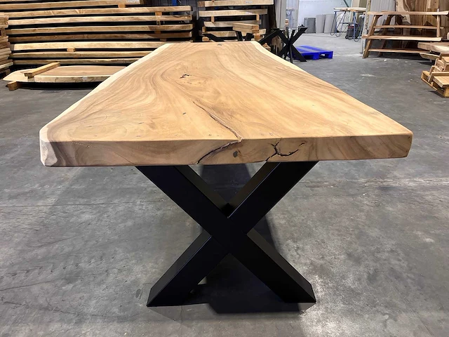 Suar boomstam tafel 300 cm. - afbeelding 4 van  4