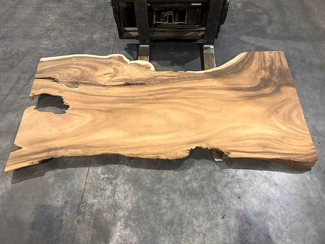 Suar boomstam tafelblad 212 cm. - afbeelding 3 van  3