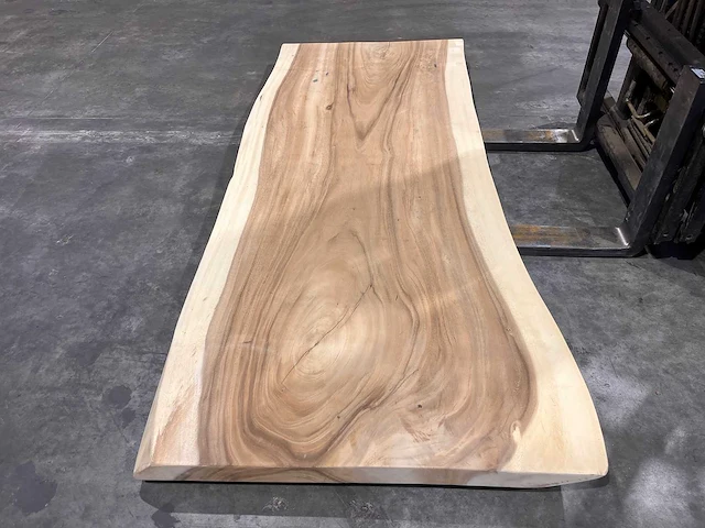 Suar boomstam tafelblad 220 cm. - afbeelding 1 van  3