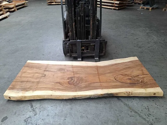 Suar boomstam tafelblad 260 cm - afbeelding 1 van  3
