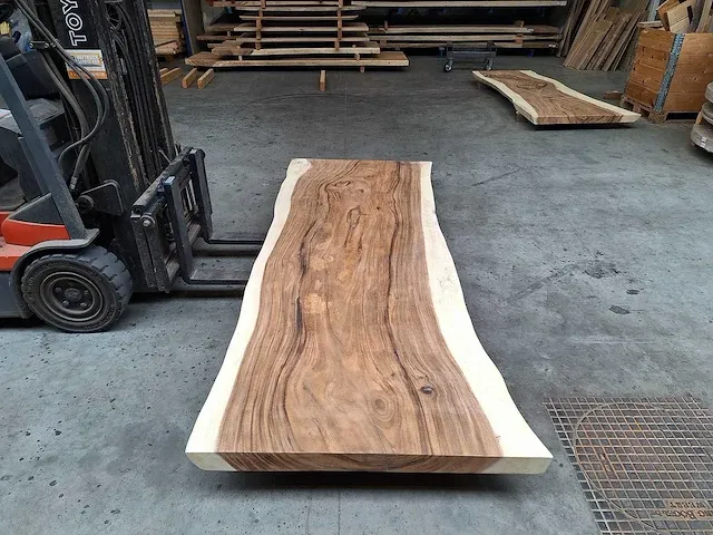 Suar boomstam tafelblad 280 cm - afbeelding 3 van  3