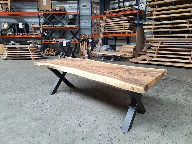 Suar boomstamtafel 260 cm. - afbeelding 1 van  5