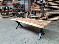 Suar boomstamtafel 260 cm.