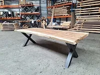 Suar boomstamtafel 280 cm.