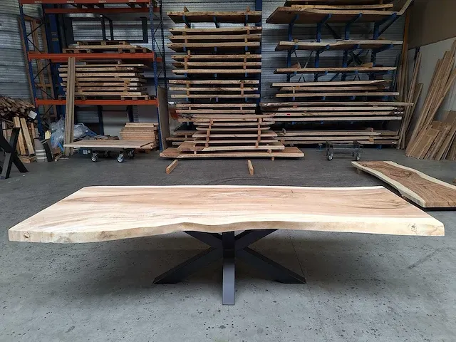 Suar boomstamtafel 300 cm. - afbeelding 1 van  5