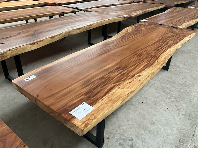 Suar eetkamertafel 305x95x7,5cm - afbeelding 1 van  3