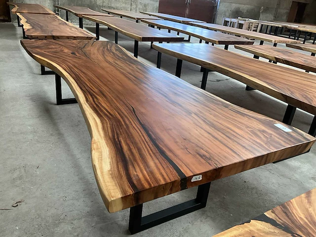 Suar eetkamertafel 310cmx115x6.5cm - afbeelding 1 van  4