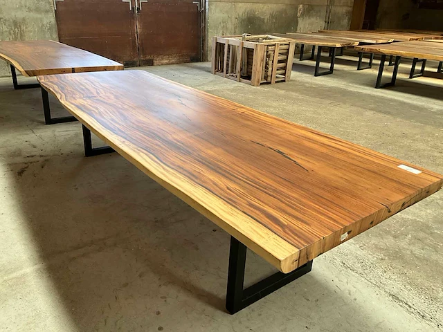 Suar eetkamertafel 335cmx110x6.5cm - afbeelding 2 van  5