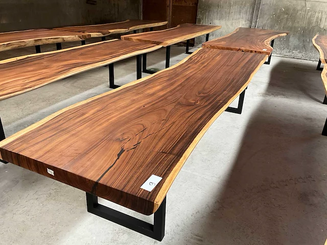 Suar eetkamertafel 340cmx100x7.5cm - afbeelding 1 van  4