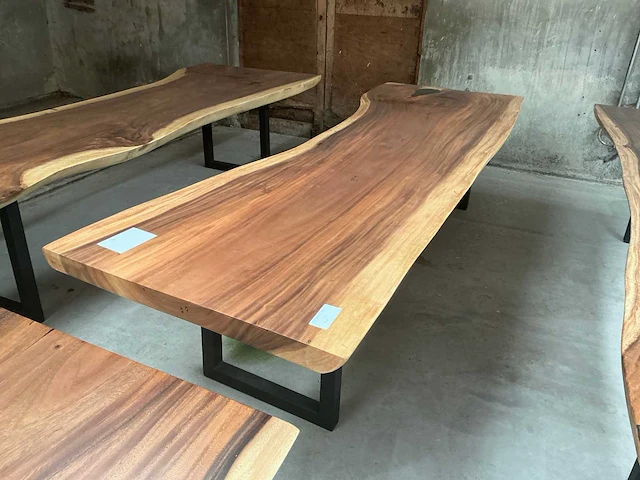Suar tafel 7x100x330cm - afbeelding 1 van  3