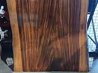 Suar walnut solid wood table epoxy, 2025 - afbeelding 4 van  7