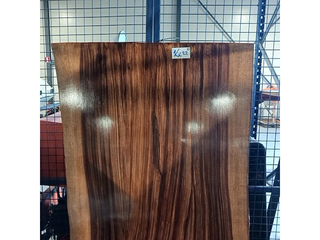 Suar walnut solid wood table epoxy, 2025 - afbeelding 6 van  7