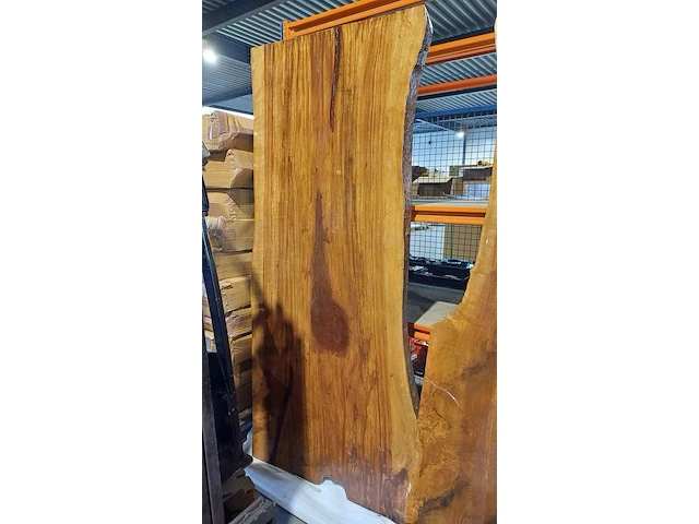 Suar walnut wood eettafel buiten/binnen epoxy 240x100 cm, sanderz, 2025 - afbeelding 1 van  1