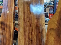 Suar walnut wood eettafel buiten/binnen epoxy 240x100 cm, sanderz, 2025 - afbeelding 1 van  1