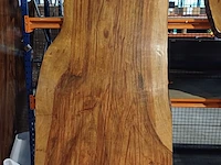 Suar walnut wood eettafel buiten/binnen epoxy 240x100 cm, sanderz, 2025 - afbeelding 1 van  1