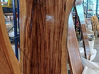 Suar walnut wood eettafel buiten/binnen epoxy 240x100 cm, sanderz, 2025 - afbeelding 1 van  1