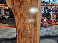 Suar walnut wood eettafel buiten/binnen epoxy 240x100 cm, sanderz, 2025 - afbeelding 1 van  1