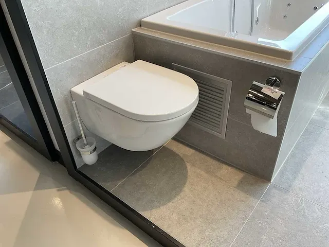 Sub 156 toiletaccessoires - afbeelding 1 van  6