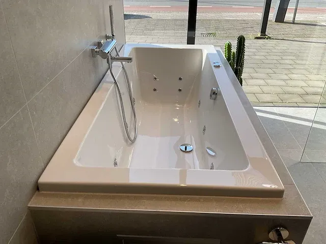 Sub 189 bubbelbad - afbeelding 2 van  7