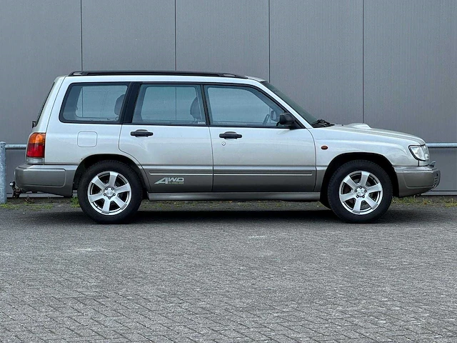 Subaru - 1999 - forester - 2.0 awd s-turbo bas. - xv-hx-45 - afbeelding 20 van  23