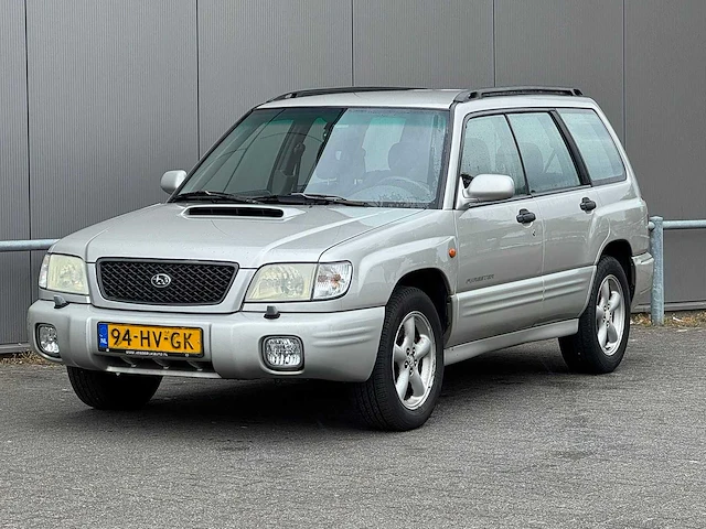 Subaru - 2002 - forester - 2.0 awd s-turbo bas. - 94-hv-gk - afbeelding 1 van  13