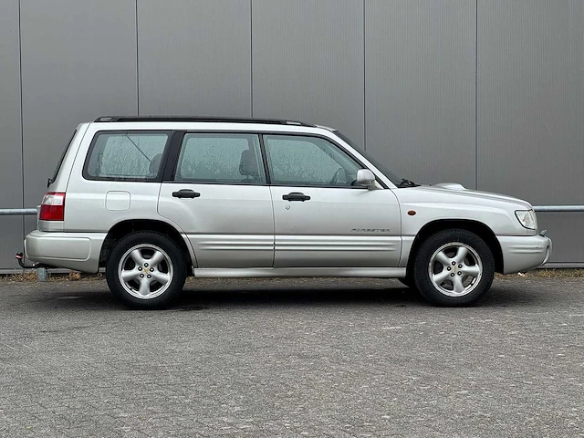 Subaru - 2002 - forester - 2.0 awd s-turbo bas. - 94-hv-gk - afbeelding 7 van  13