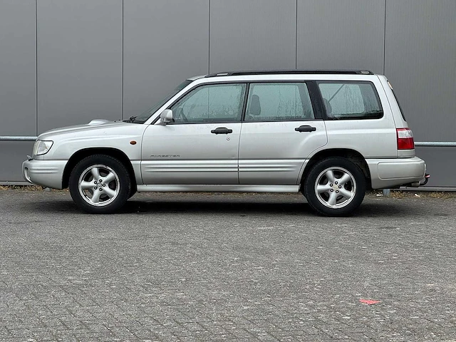 Subaru - 2002 - forester - 2.0 awd s-turbo bas. - 94-hv-gk - afbeelding 10 van  13