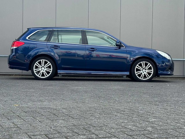 Subaru - 2011 - legacy touring wagon - 2.0i luxury - 1ste eigenaar - my-72-zh - afbeelding 14 van  19