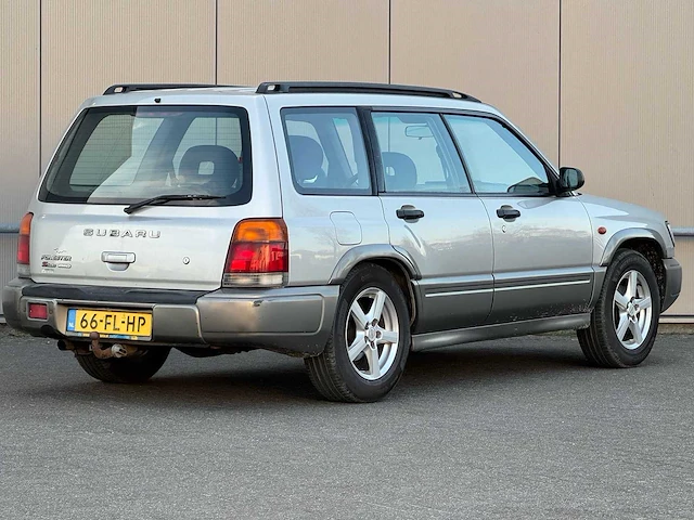 Subaru - forester - 2.0 awd s-turbo bas. - 2000 - 66-fl-hp - afbeelding 11 van  13