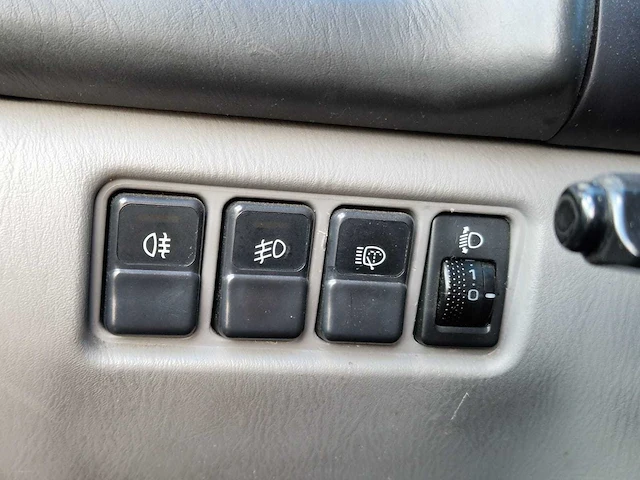 Subaru - forester - 2.0 awd xt - 2002 - afbeelding 10 van  21