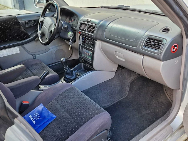 Subaru - forester - 2.0 awd xt - 2002 - afbeelding 13 van  21