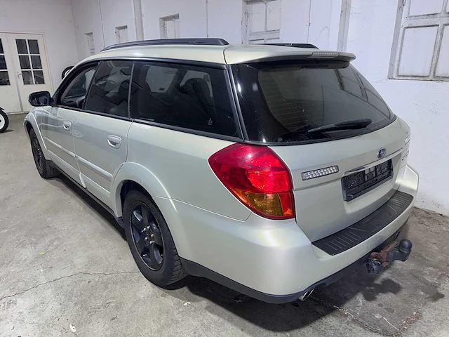 Subaru - legacy - 2.5i - lt papers- 2005 - afbeelding 17 van  23