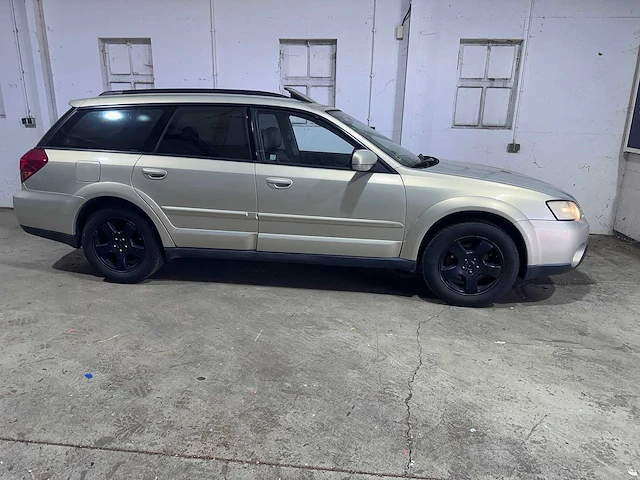 Subaru - legacy - 2.5i - lt papers- 2005 - afbeelding 20 van  23