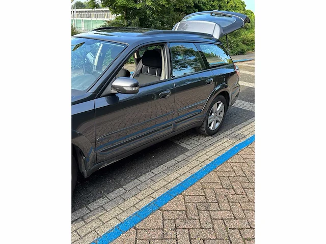 Subaru - outback - 2.5i exclusive ed. - personenauto - afbeelding 2 van  25