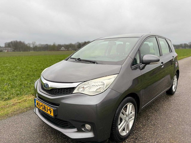 Subaru - trezia - 1.4d luxury - 43-sbj-9 - 2011 - afbeelding 1 van  11