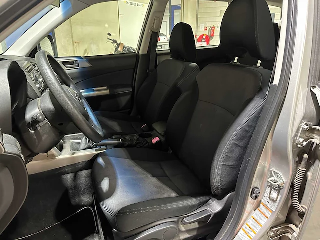 Subaru forester 2.0 x comfort 150pk 2011, 01-nxb-9 - afbeelding 22 van  38