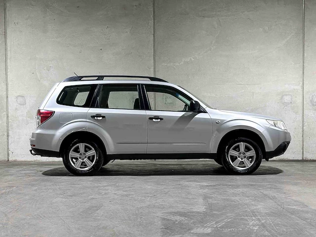 Subaru forester 2.0 x comfort 150pk 2011, 01-nxb-9 - afbeelding 36 van  38