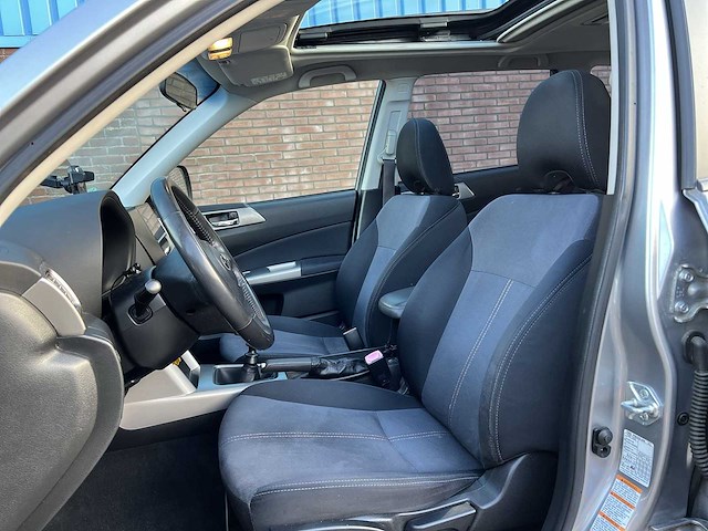 Subaru forester 2.0d premium 2009 | 42-hsk-7 - afbeelding 2 van  40